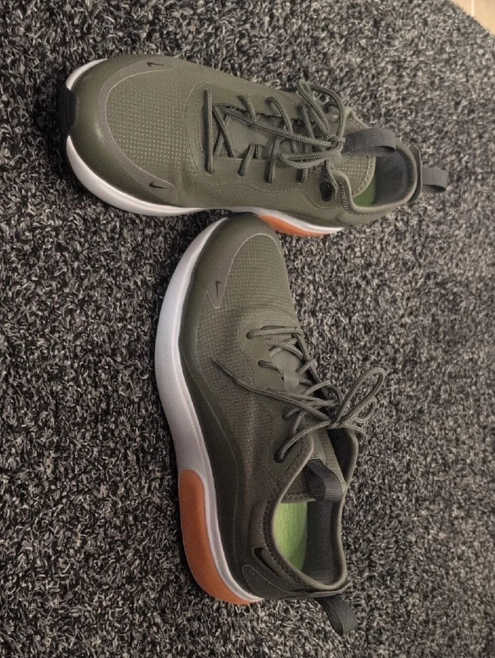 NIKE AIR MAX DIA OLIVE AQ4312-200 Women’s 8